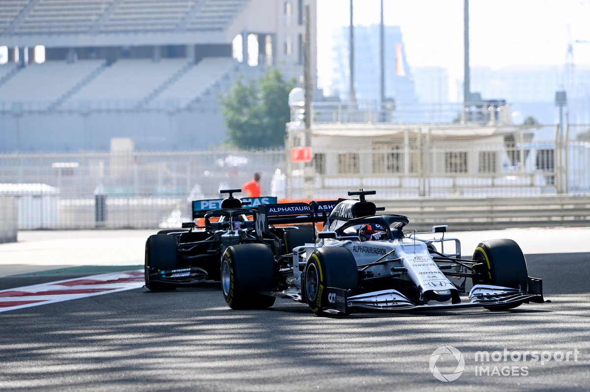 Yuki Tsunoda, AlphaTauri AT01 e Stoffel Vandoorne, Mercedes F1 W11