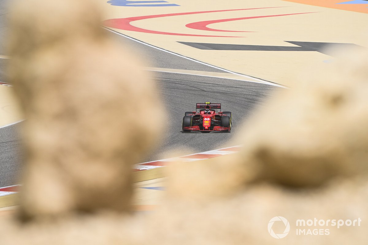 Carlos Sainz Jr., Ferrari SF21