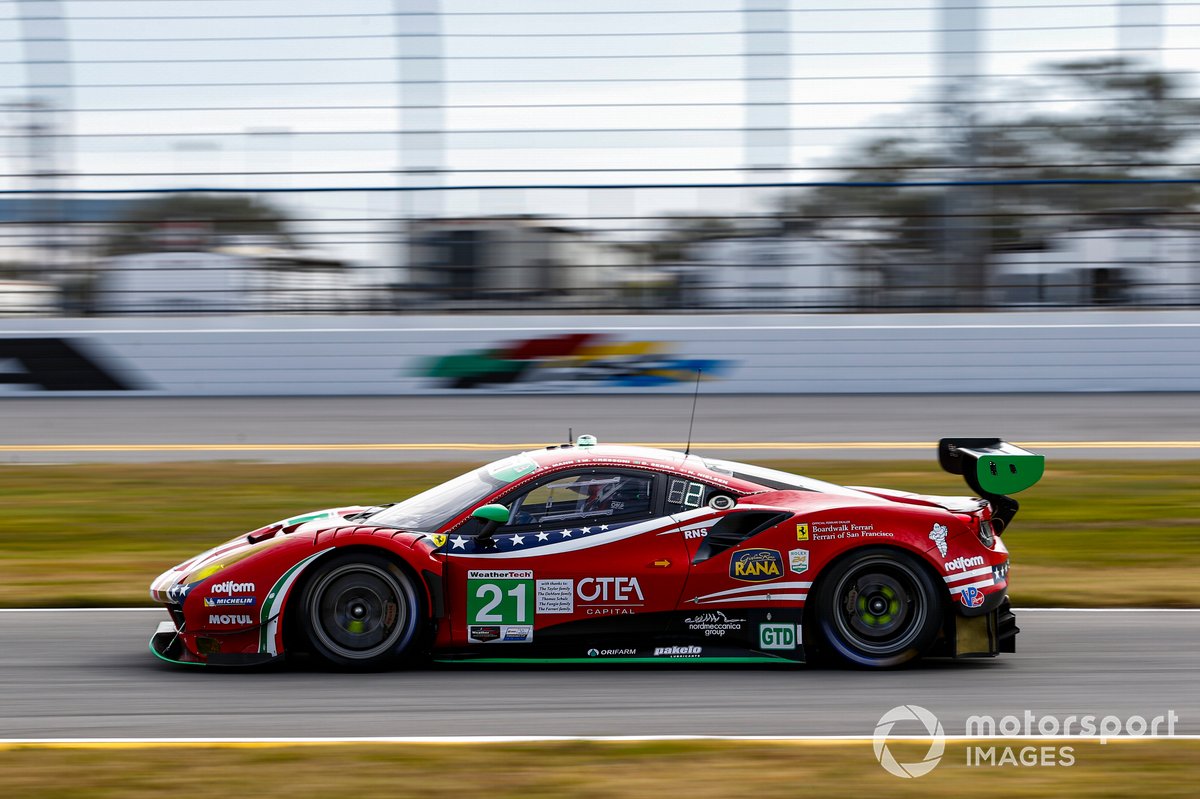 #21 AF Corse Ferrari 488 GT3, GTD: Nicklas Nielsen, Daniel Serra, Matteo Cressoni, Simon Mann