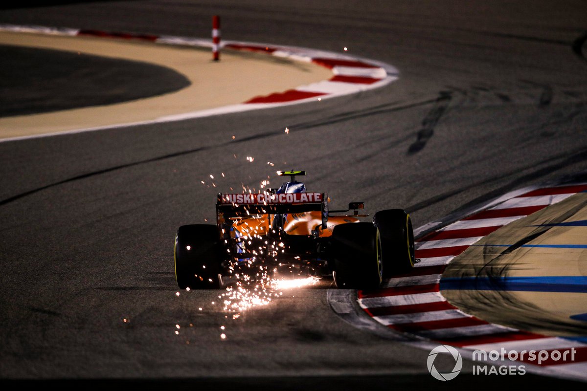 Scintille generate dall'auto di Lando Norris, McLaren MCL35