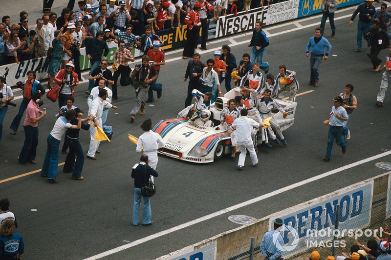 Jurgen Barth, Hurley Haywood, Jacky Ickx, Porsche 936/77