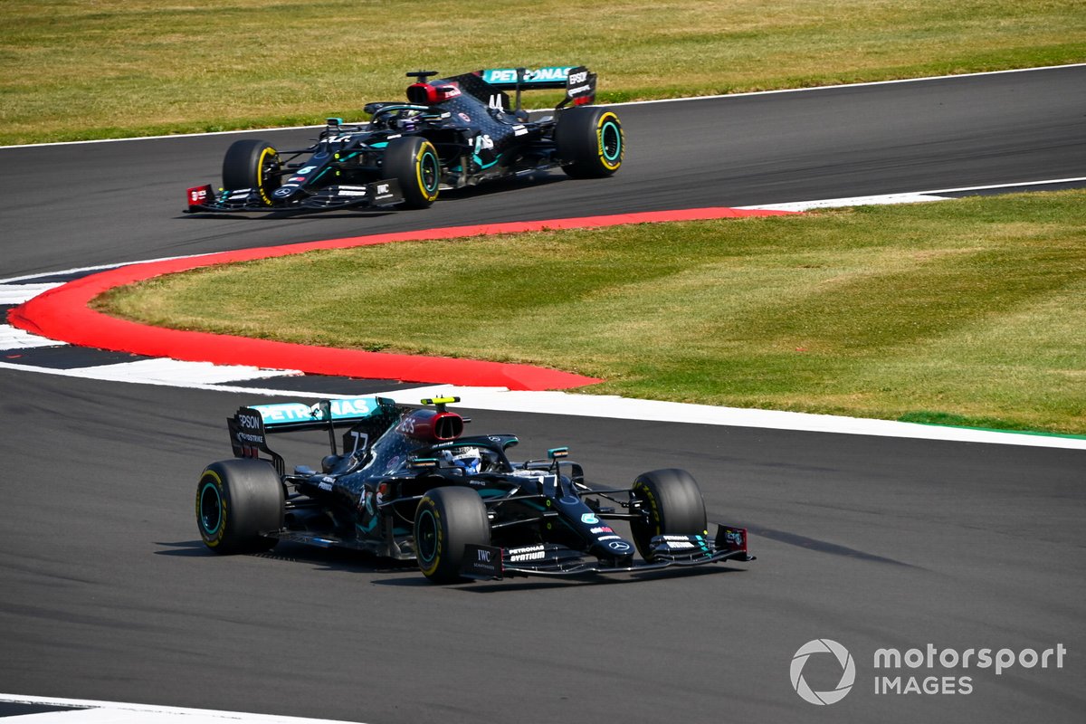 Valtteri Bottas, Mercedes F1 W11, Lewis Hamilton, Mercedes F1 W11