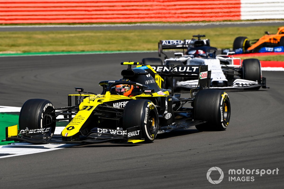 Esteban Ocon, Renault F1 Team R.S.20, Daniil Kvyat, AlphaTauri AT01