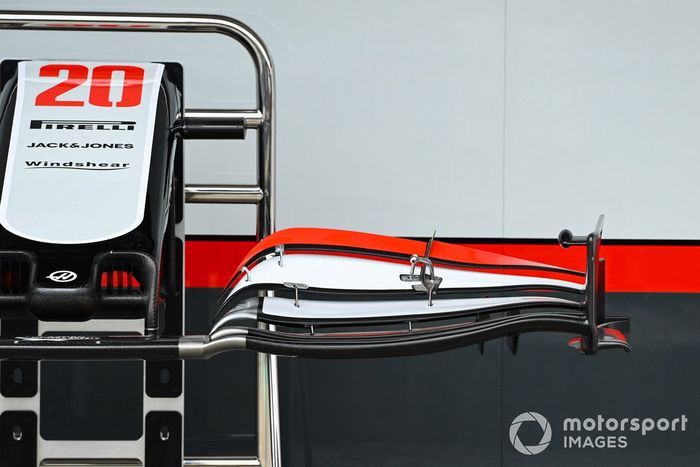 Detalle del alerón delantero de Kevin Magnussen, Haas VF-20 