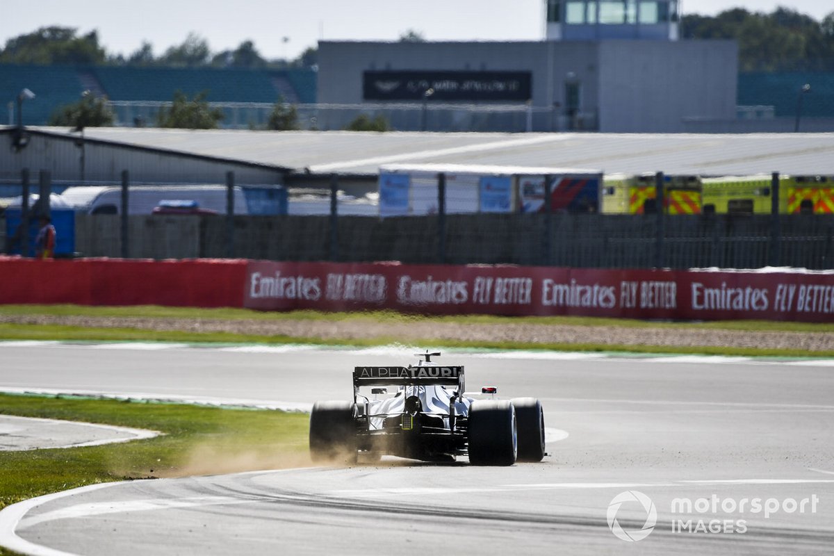 Daniil Kvyat, AlphaTauri AT01, alza della polvere