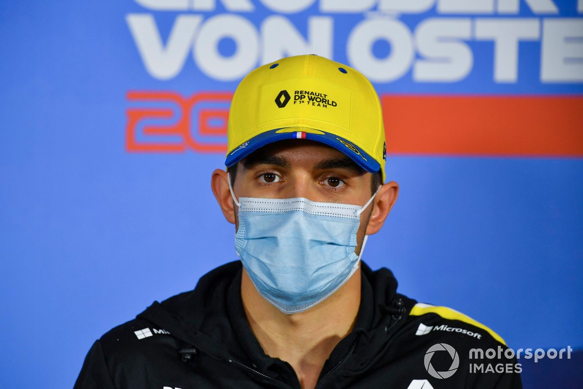 Esteban Ocon, Renault F1 Team en la conferencia de prensa