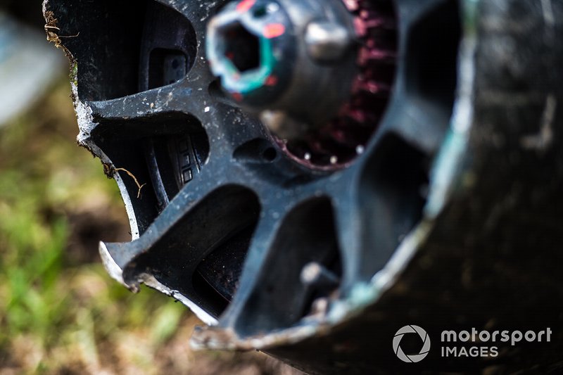 The crashed car of Fernando Alonso, McLaren MP4-31