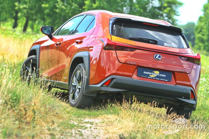 Lexus UX