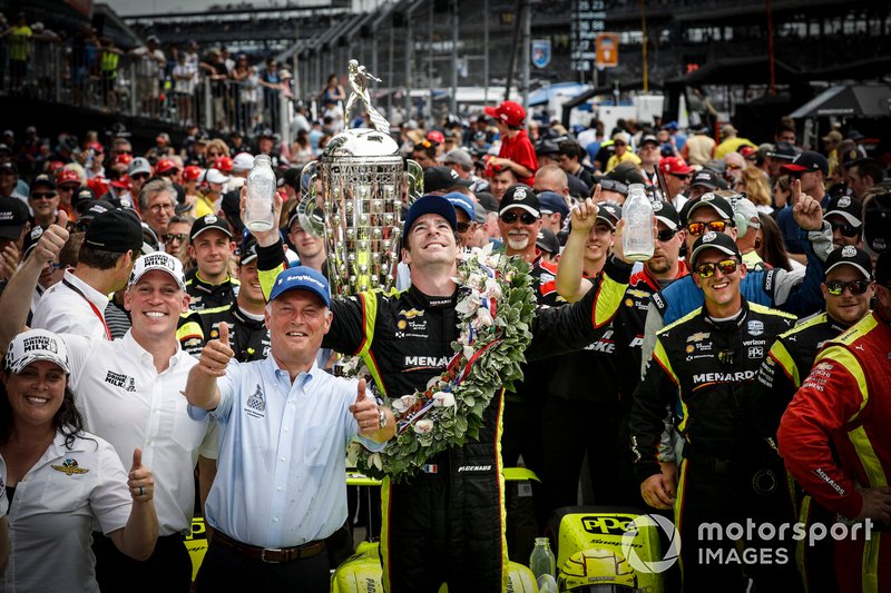Simon Pagenaud, Team Penske Chevrolet, Victory Lane