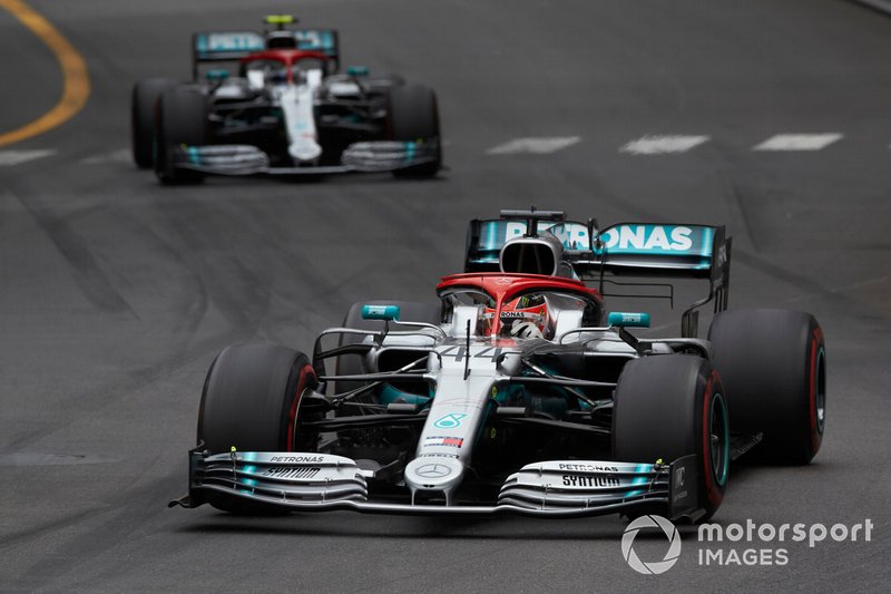Lewis Hamilton, Mercedes AMG F1 W10, Valtteri Bottas, Mercedes AMG W10