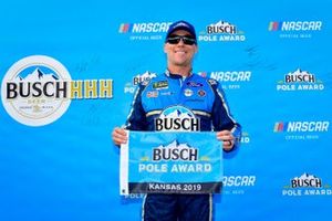 Pole Sitter Kevin Harvick, Stewart-Haas Racing, Ford Mustang Busch Beer