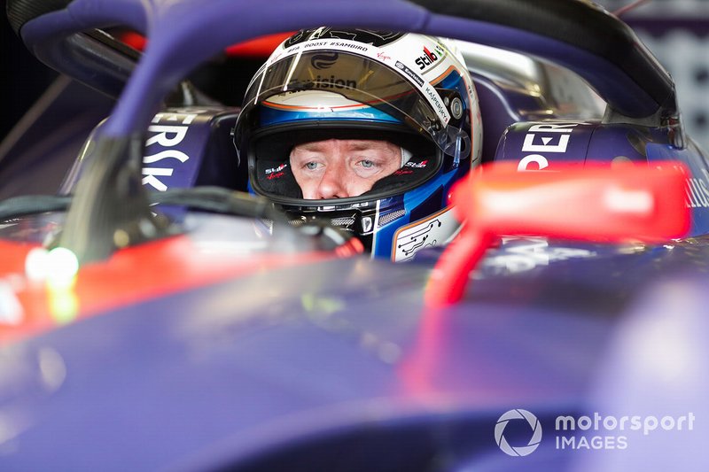 Sam Bird, Envision Virgin Racing, Audi e-tron FE05, waits to leave the garage