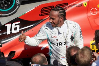 Yarış galibi Lewis Hamilton, Mercedes AMG F1, Parc Ferme