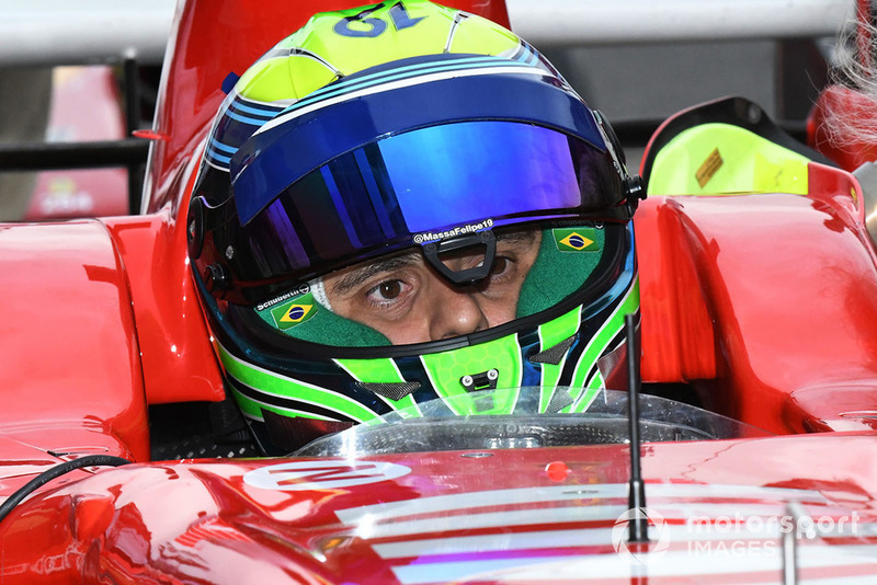 Felipe Massa, Ferrari, giro dimostrativo durante il Legends F1 30esimo anniversario