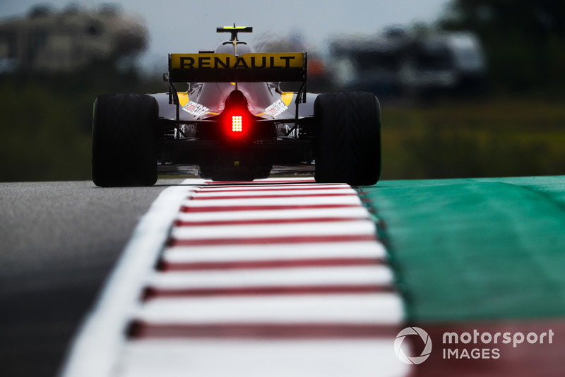 Sainz se queja de haber sido bloqueado por un Haas en Q2