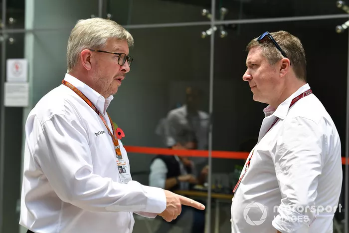 Ross Brawn, Formula One Director general de Motorsports y David Croft, comentarista de Sky TV