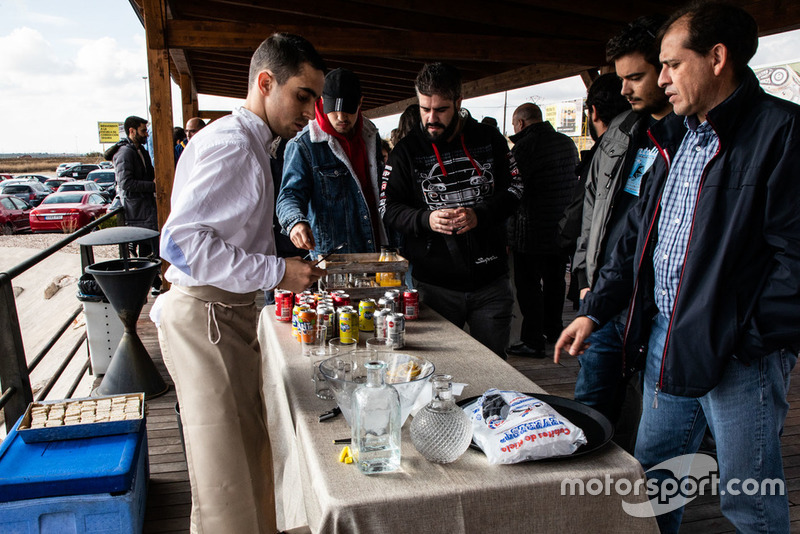 II Curso de Conducción y Nuevas Tecnologías BOSCH - Motor1.com España - Motorsport.com