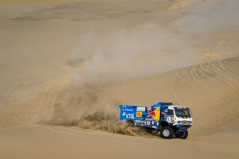 #514 Team Kamaz Master: Dmitry Sotnikov, Ilnur Mustafin, Dmitrii Nikitin
