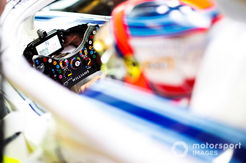 Robert Kubica, Williams Martini Racing, steering wheel detail