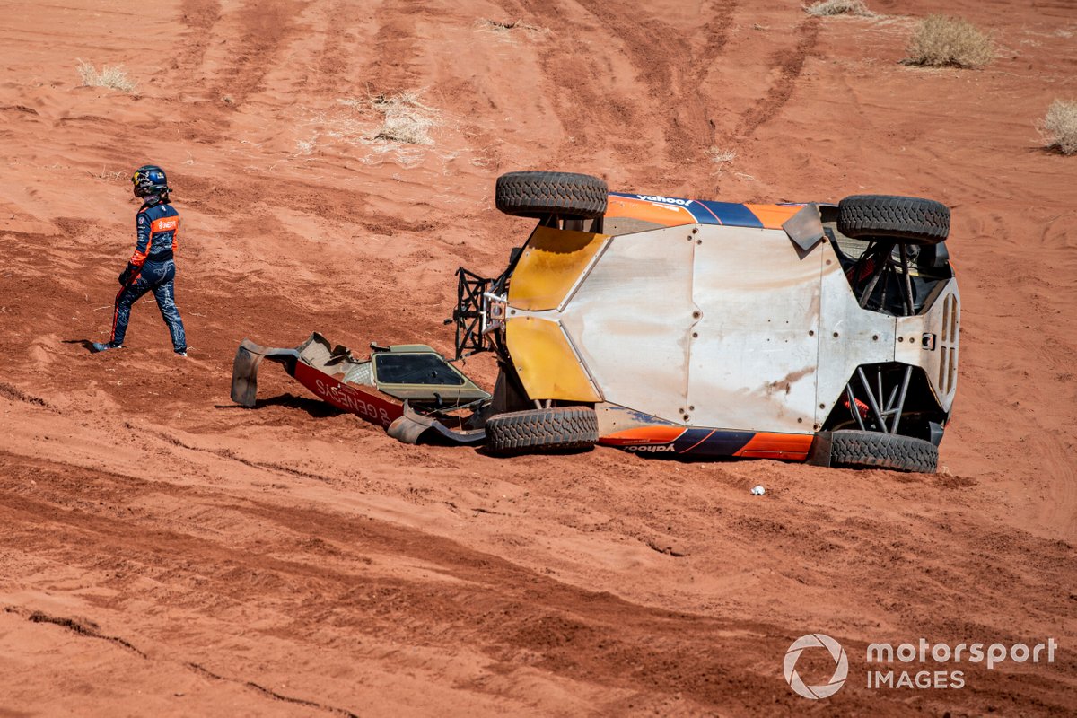 Timmy Hansen, Andretti United Extreme E, walks away from his car after a crash