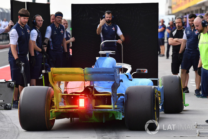 Robert Kubica, Williams FW41, avec de la peinture aéro flow-viz sur la voiture