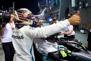 Lewis Hamilton, Mercedes AMG F1, festeggia la pole