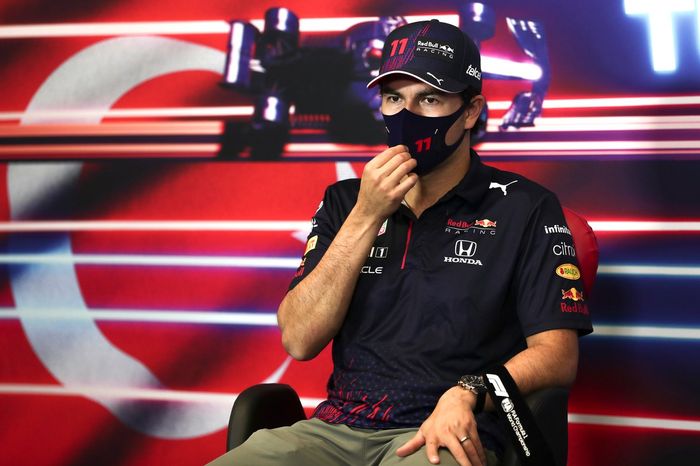 Sergio Pérez, Red Bull Racing en la conferencia de prensa