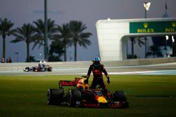 Daniel Ricciardo, Red Bull Racing RB13, contraint à l'abandon