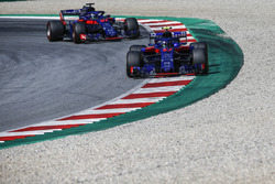 Pierre Gasly, Scuderia Toro Rosso STR13 et Brendon Hartley, Scuderia Toro Rosso STR13
