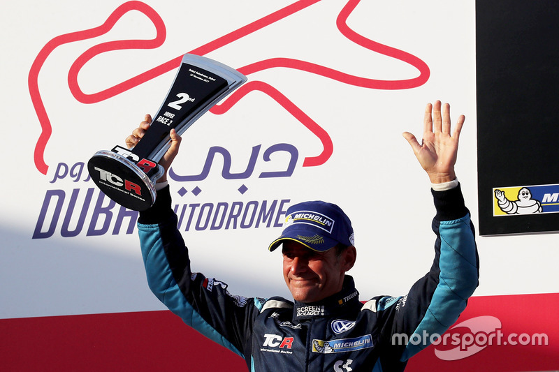 Podio: il secondo classificato Gianni Morbidelli, West Coast Racing