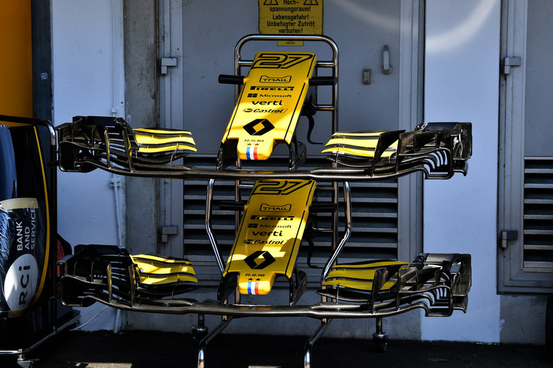 Nez et ailerons avant de la Renault Sport F1 Team R.S. 18