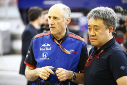 Franz Tost, Team Principal, Toro Rosso, y Masashi Yamamoto, manager , Honda Motorsport