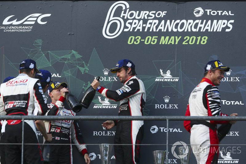 Winners Fernando Alonso, Kazuki Nakajima, Sébastien Buemi, Toyota Gazoo Racing