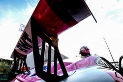 Atmosphere in the paddock