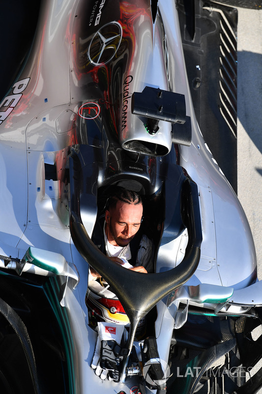 Lewis Hamilton, Mercedes-AMG F1 W09 celebrates in parc ferme