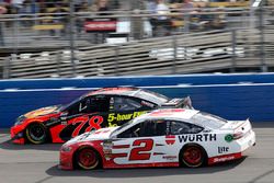 Brad Keselowski, Team Penske, Ford Fusion Wurth Martin Truex Jr., Furniture Row Racing, Toyota Camry Bass Pro Shops/5-hour ENERGY