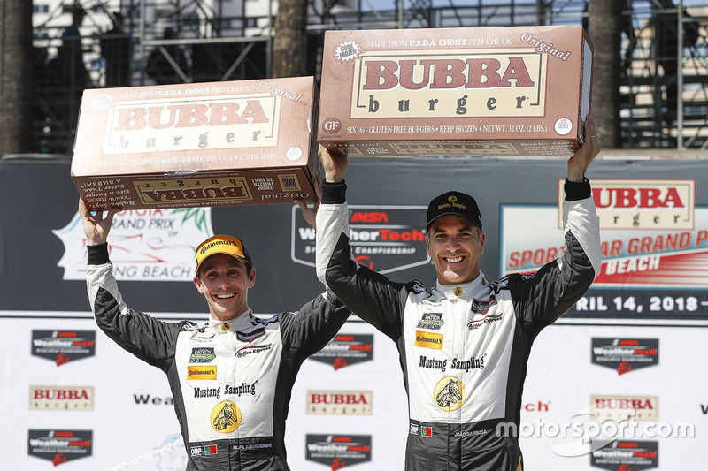 Ganadores de la carrera #5 Action Express Racing Cadillac DPi, P: Joao Barbosa, Filipe Albuquerque