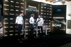 Nelson Piquet Jr., Jaguar Racing e Mitch Evans, Jaguar Racing, sul palco