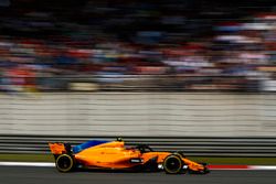 Stoffel Vandoorne, McLaren MCL33 Renault