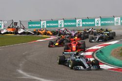 Старт гонки: Валттери Боттас, Mercedes AMG F1 W09