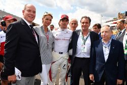 HSH Principe Alberto di Monaco, la Principessa Charlene di Monaco, Charles Leclerc, Sauber, in griglia con Jean Todt, Presidente FIA