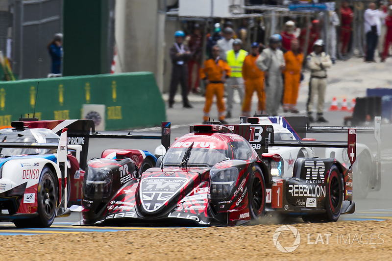 #1 Rebellion Racing Rebellion R-13: Andre Lotterer, Neel Jani, Bruno Senna, #8 Toyota Gazoo Racing Toyota TS050: Sébastien Buemi, Kazuki Nakajima, Fernando Alonso