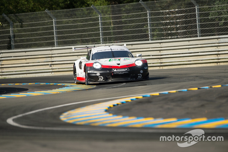 #94 Porsche GT Team Porsche 911 RSR: Romain Dumas, Timo Bernhard, Sven Müller