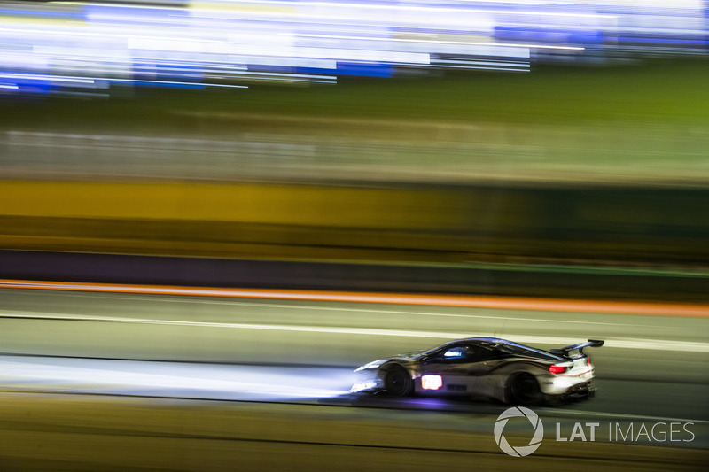 #70 MR Racing Ferrari 488 GTE: Motoaki Ishikawa, Olivier Beretta, Eddie Cheever III