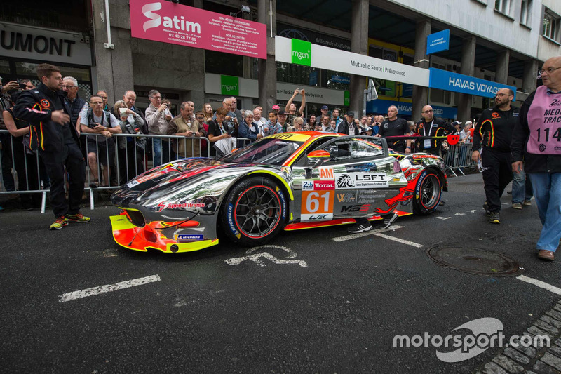 #61 Clearwater Racing Ferrari 488 GTE
