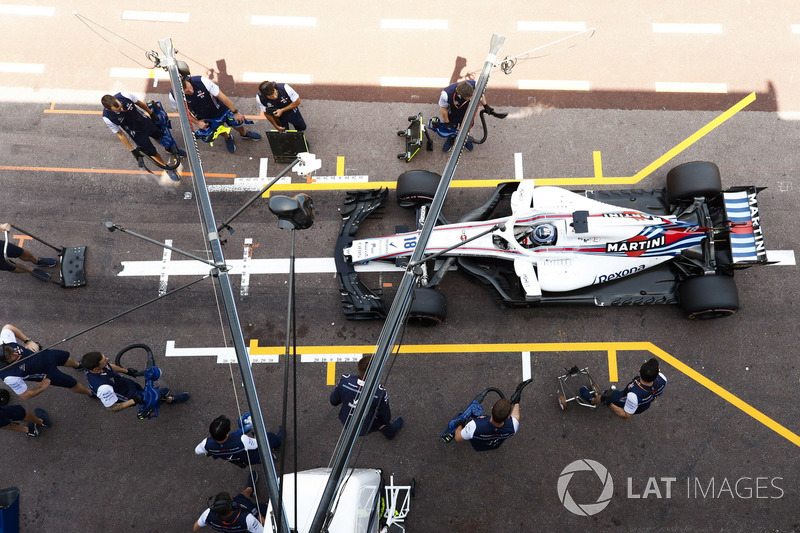 Lance Stroll, Williams FW41, in the pits