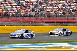Ricky Stenhouse Jr., Roush Fenway Racing, Ford Fusion Fastenal and Jimmie Johnson, Hendrick Motorsports, Chevrolet Camaro Lowe's Patriotic