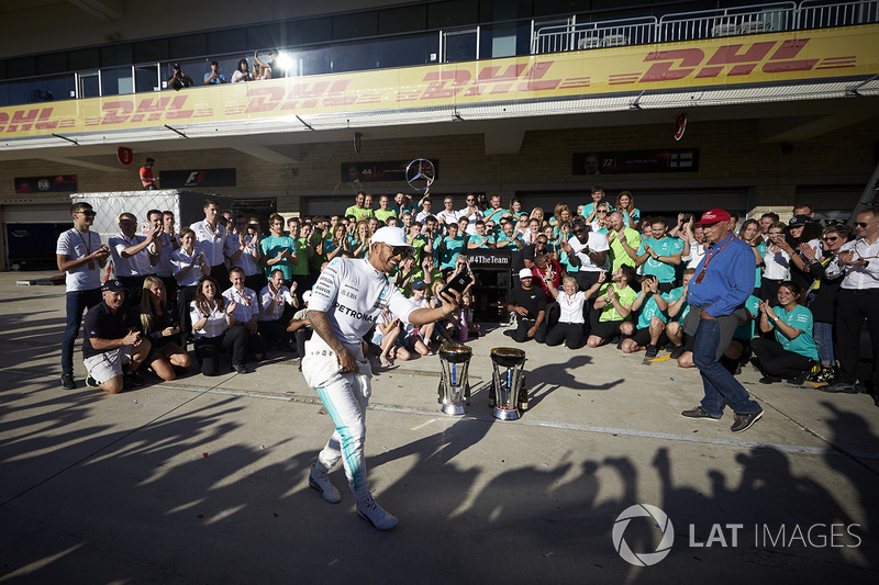 Mercedes celebra el campeonato de constructores de F1 2017