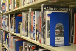 Stock Car Racing Collection en la Biblioteca Belk