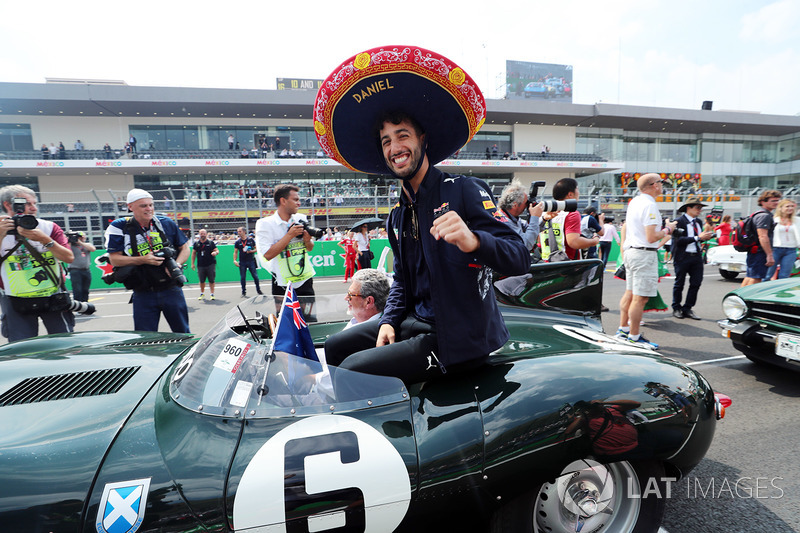 Daniel Ricciardo, Red Bull Racing on the drivers parade